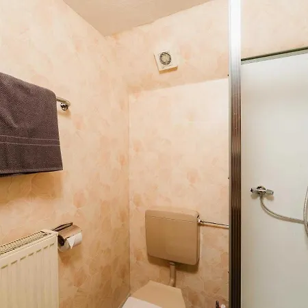 Nr 1 Im Haus Sabine *