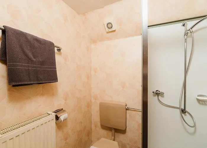Nr 1 Im Haus Sabine *