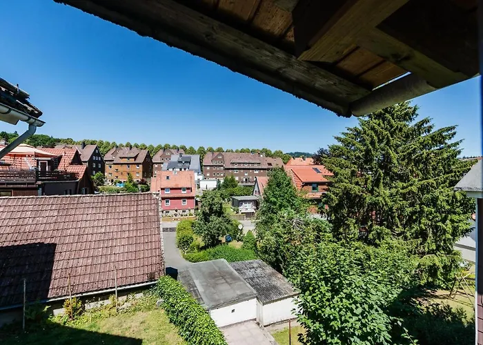 Nr 1 Im Haus Sabine Браунлаге
