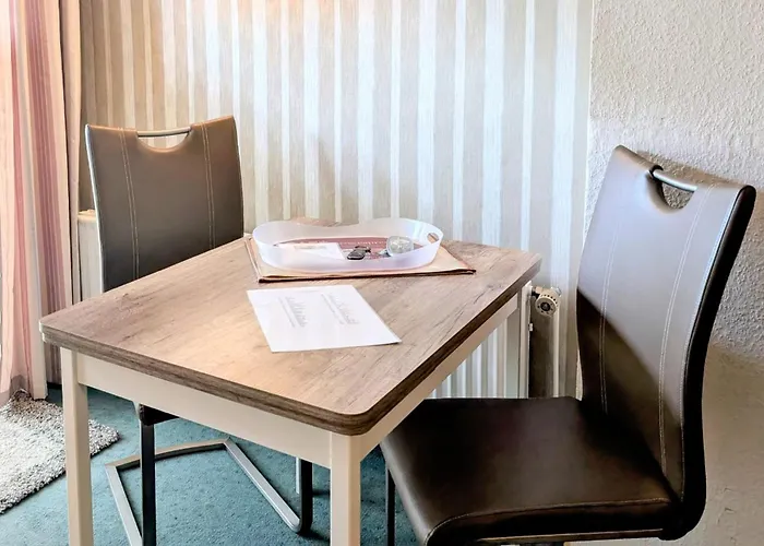 Nr 1 Im Haus Sabine Браунлаге